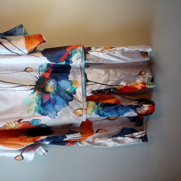 Floral Lounging Pajamas - Picture 2 of 10